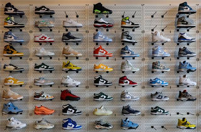 Shoe Minds