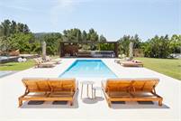 SKY Luxury Concierge Ibiza Gabriela Suikowsky